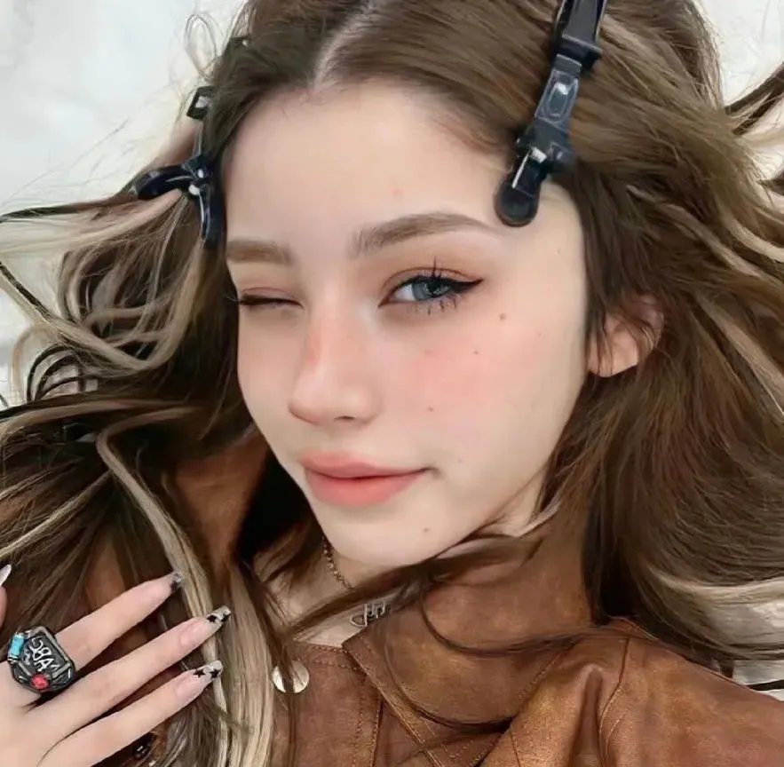 鬼马小精灵相见欢 海报