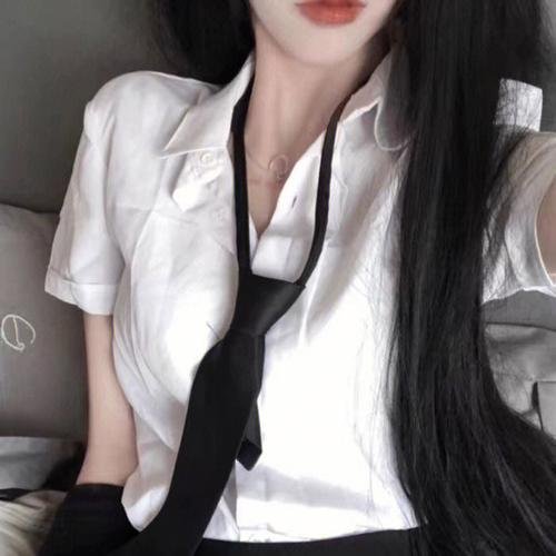 迷你裙艳尸案 海报